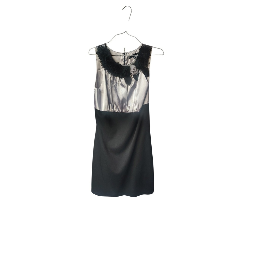 Tiana B  Silver Black Colorblock Floral Neckline Cocktail Dress‎ Size 8